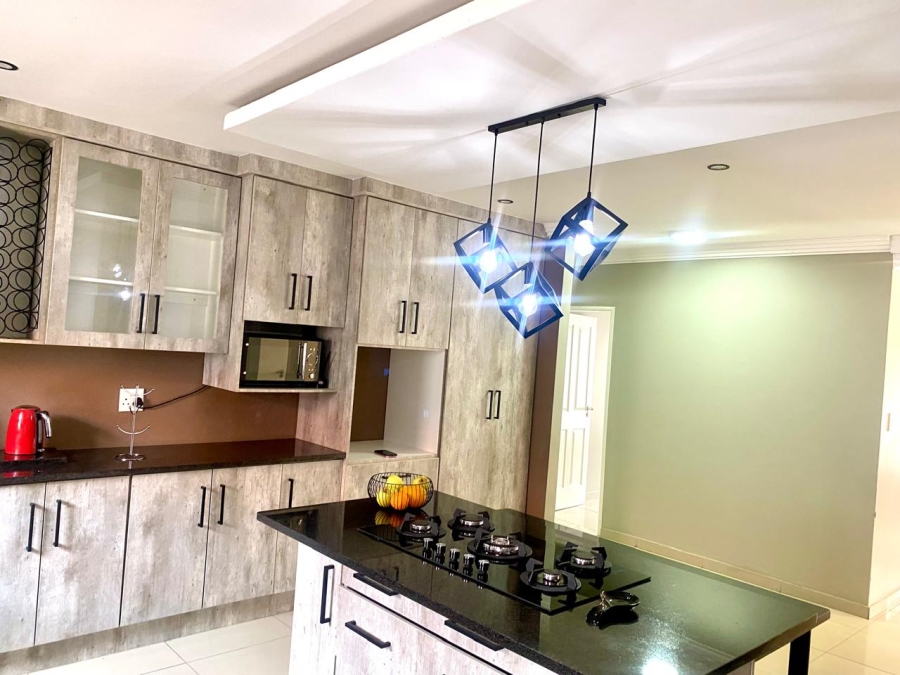 4 Bedroom Property for Sale in Waterval East North West